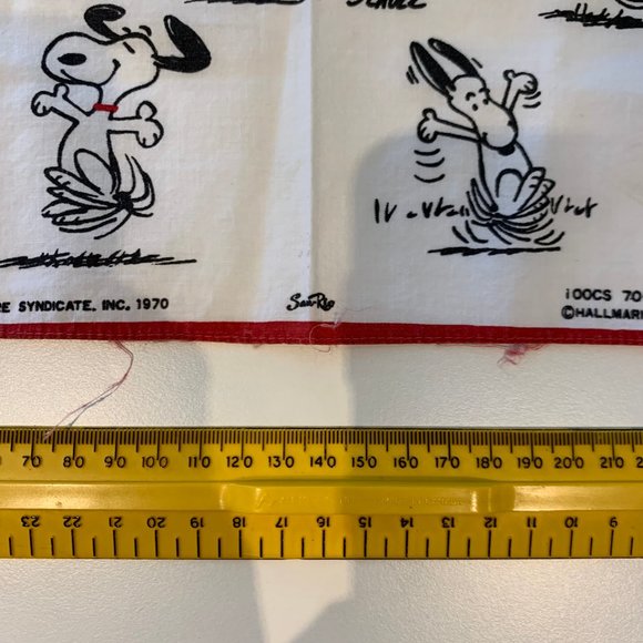 RARE LOT OF 3 VINTAGE (1959, 1970) SNOOPY HANDKERCHIEFS - Picture 6 of 15